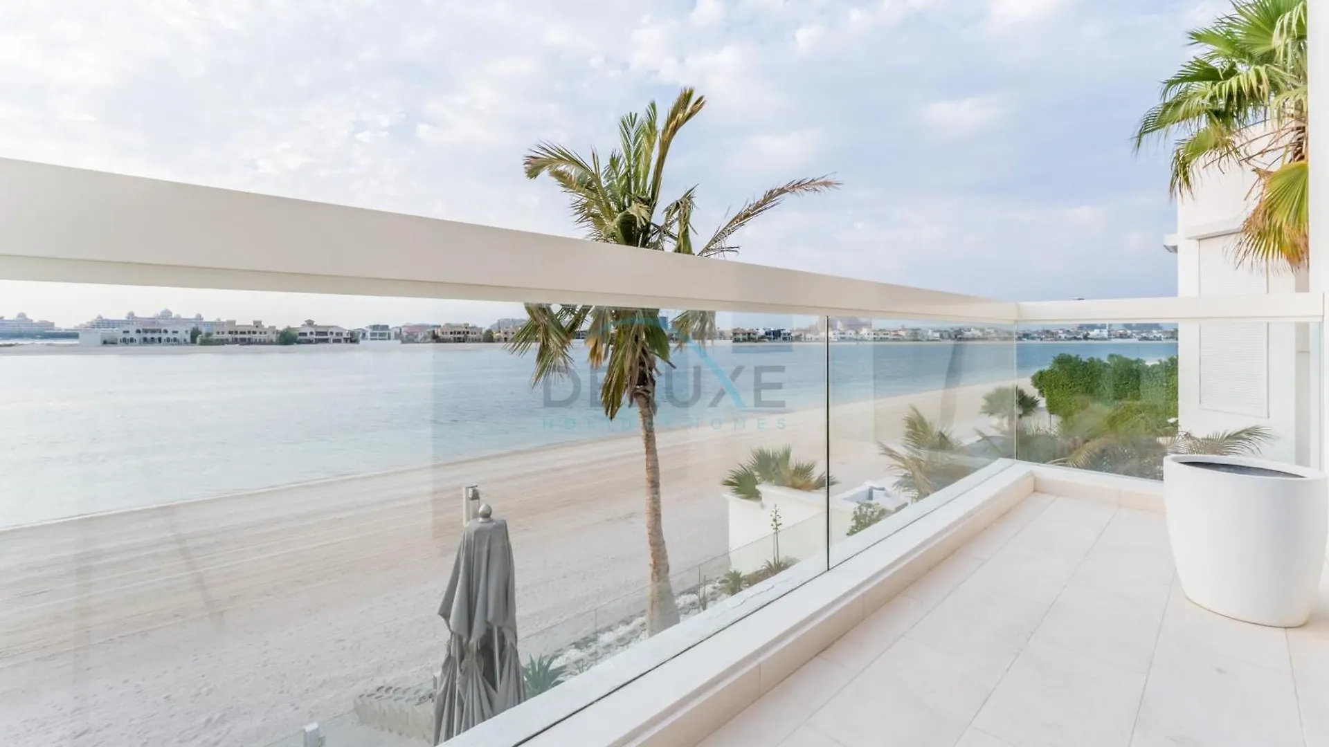 Beachfront 3Br Villa With Private Gym, Pool, Jacuzzi & Workspace, Palm Villa, Palm Jumeirah By Deluxe Holiday Homes Ντουμπάι 0*,
