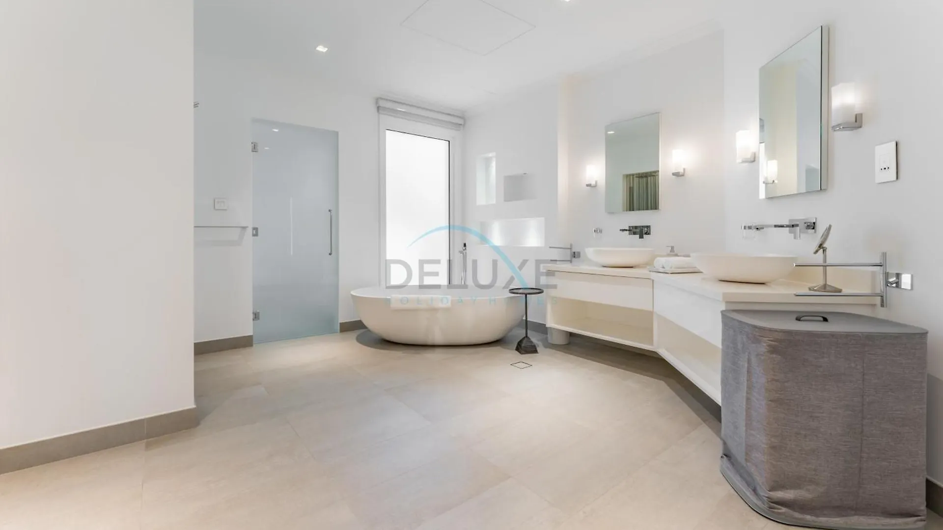 Beachfront 3Br Villa With Private Gym, Pool, Jacuzzi & Workspace, Palm Villa, Palm Jumeirah By Deluxe Holiday Homes Dubai 0*,  United Arab Emirates