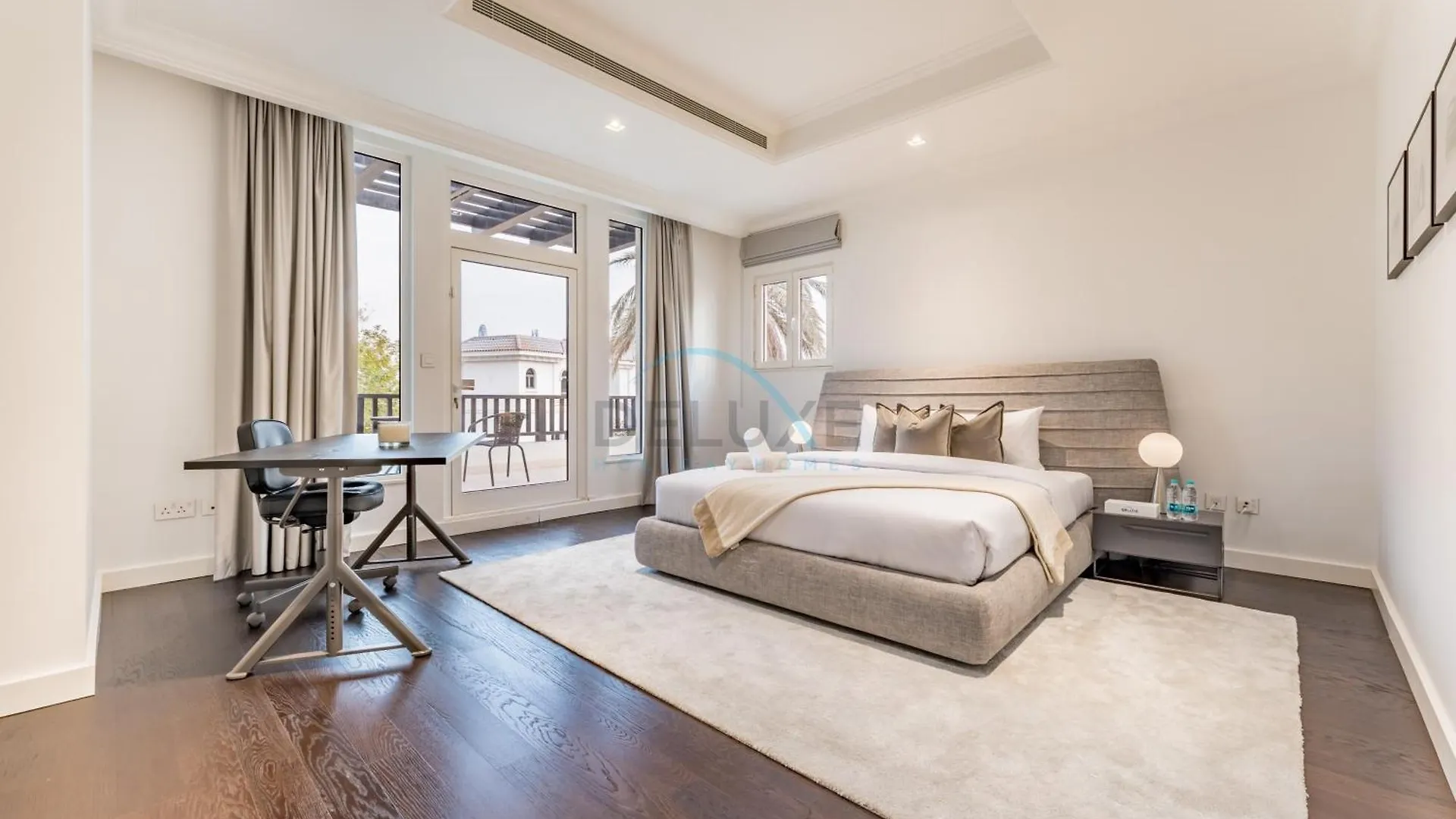 Beachfront 3Br Villa With Private Gym, Pool, Jacuzzi & Workspace, Palm Villa, Palm Jumeirah By Deluxe Holiday Homes Dubai