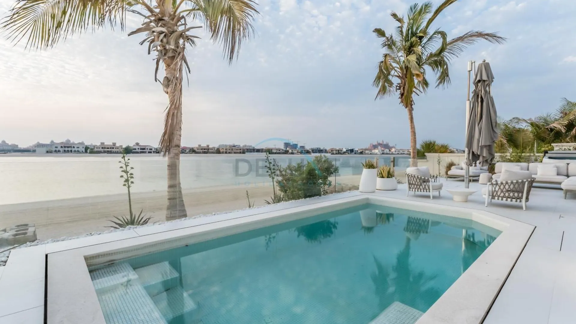 Beachfront 3Br Villa With Private Gym, Pool, Jacuzzi & Workspace, Palm Villa, Palm Jumeirah By Deluxe Holiday Homes Dubai 0*,